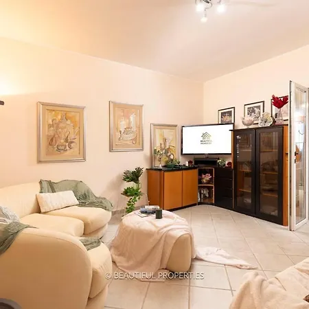 Cozy Refuge - Patio- 2 Minute Walk To The Sea Appartement